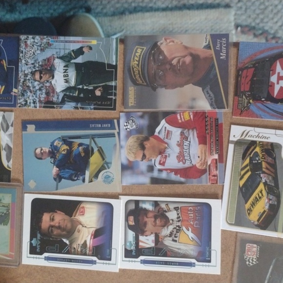 Assorted Racing Trading Cards - Picture 3 of 4